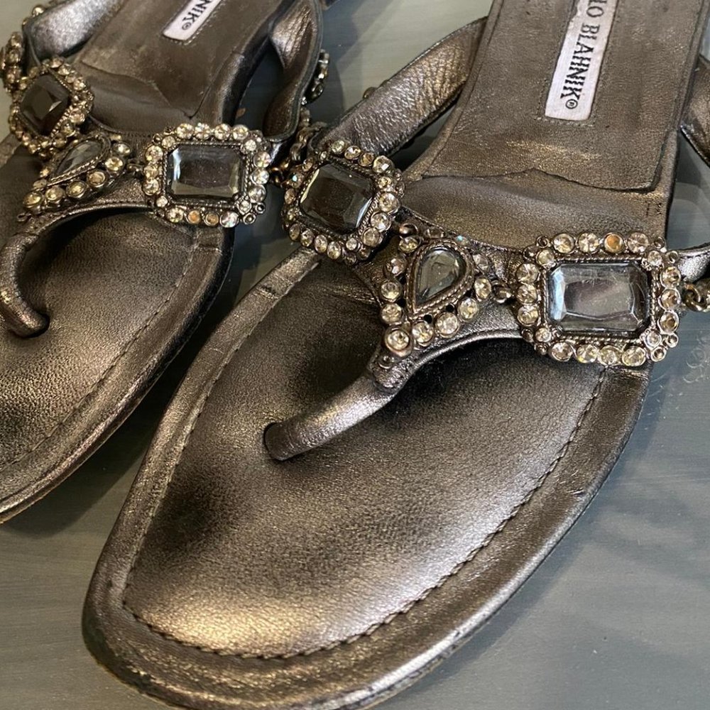 MANOLO BLAHNIK- Leather Crystal Embellishments San